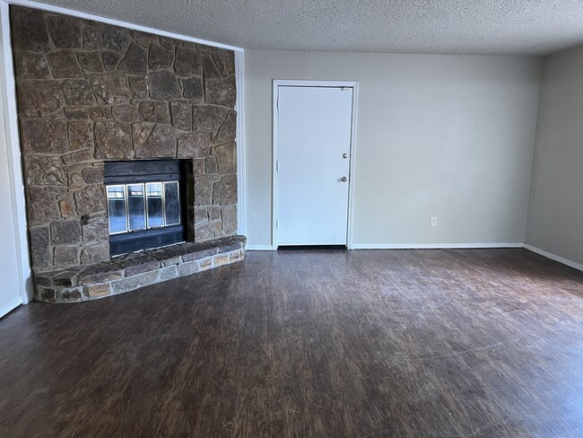 Building Photo - 12602 Abbotts Way
