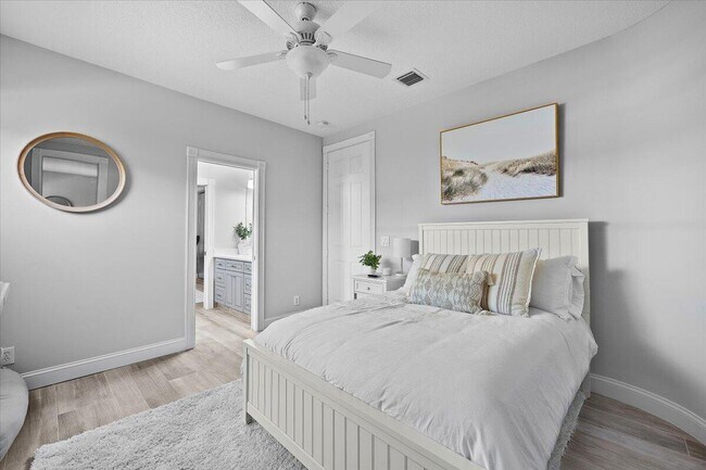 Building Photo - 7557 Preserve Dr