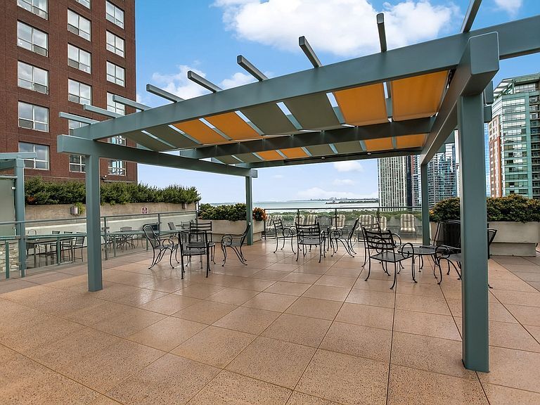Building Photo - 474 N Lake Shore Dr