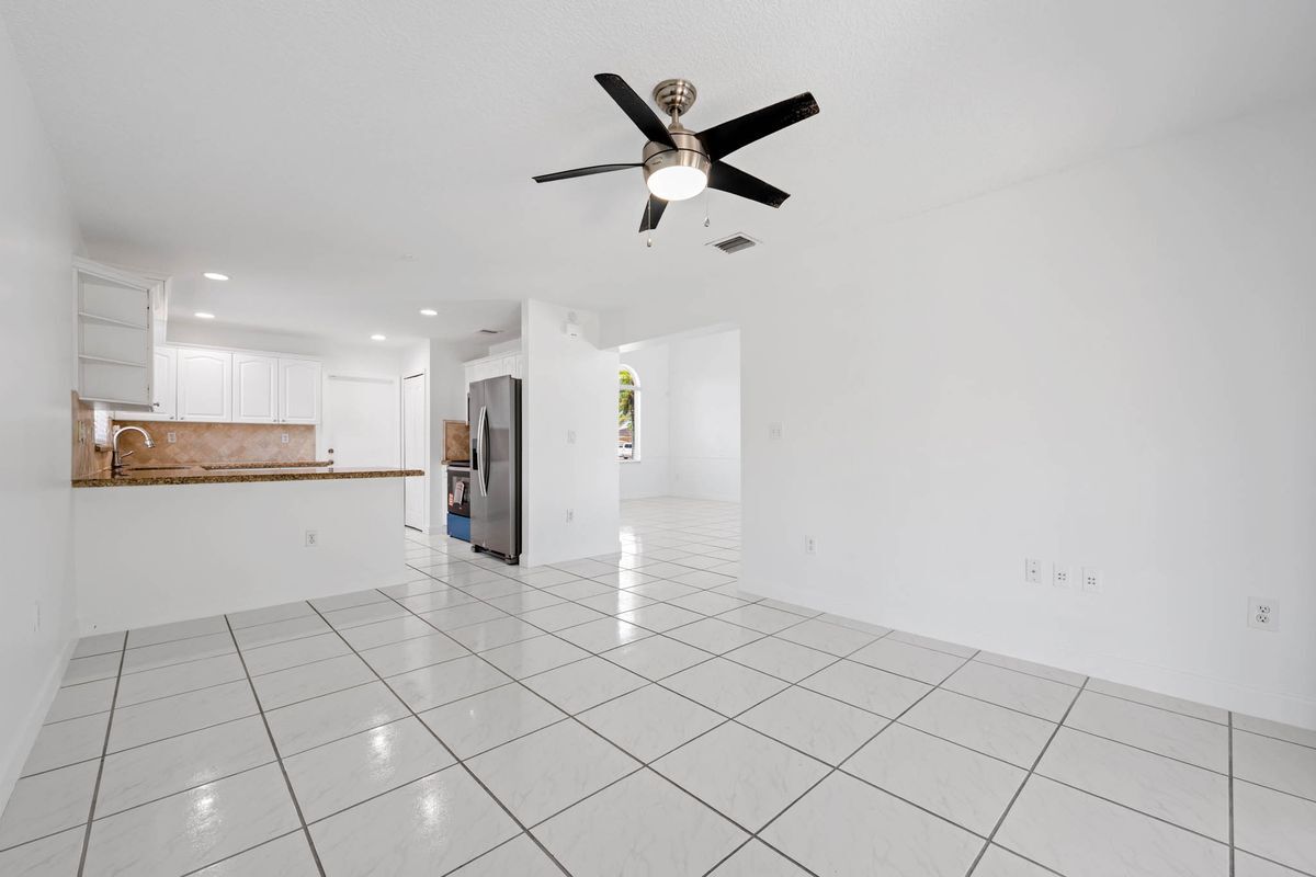 Building Photo - 15398 SW 172nd Terrace