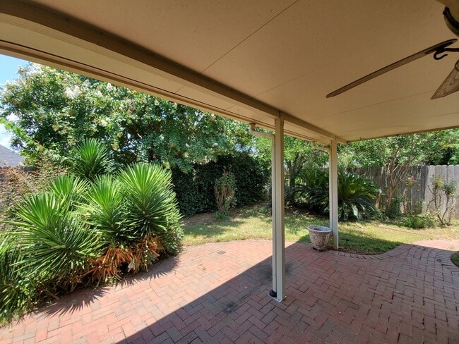 Building Photo - Plantation Trace Garden Homes