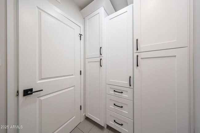 Building Photo - 11202 N 43rd Dr