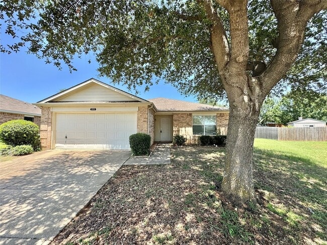 Primary Photo - 111 Pinecrest Dr