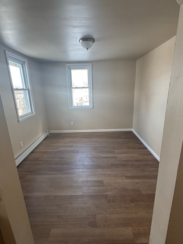 Building Photo - 517 Genet St