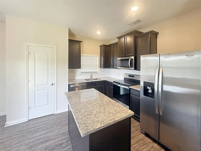 Building Photo - 1409 Park Trails Blvd