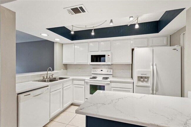 Building Photo - 500 Aries Dr