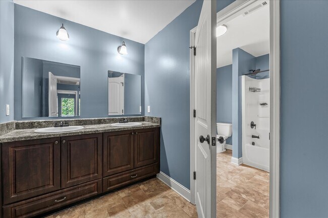 Building Photo - 2712 Big Dog Tr