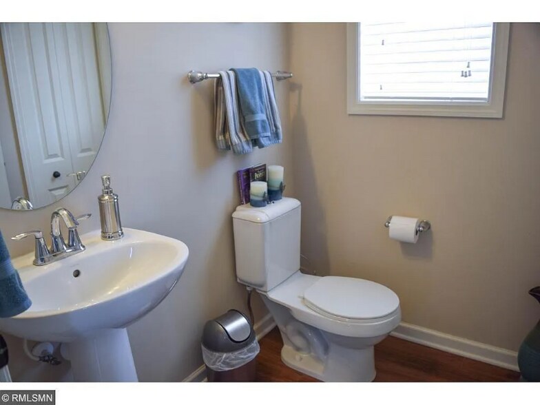 Building Photo - 15716 60th Ave N