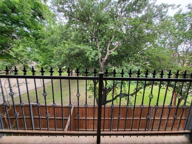 Building Photo - 1819 N Fitzhugh Ave