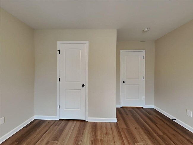 Building Photo - 513 Kirkland Dr