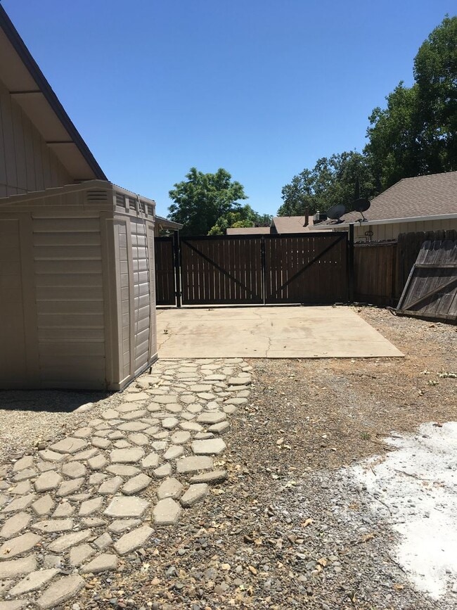 Building Photo - Oak Haven Neighborhood 3 bedroom  in Cul-De-Sac