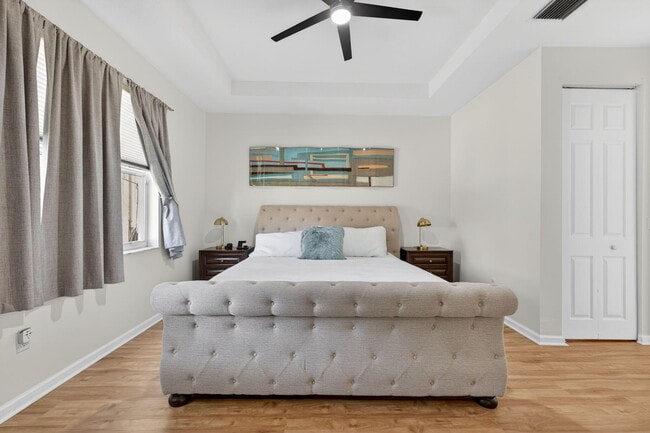 Building Photo - 6689 Southport Dr