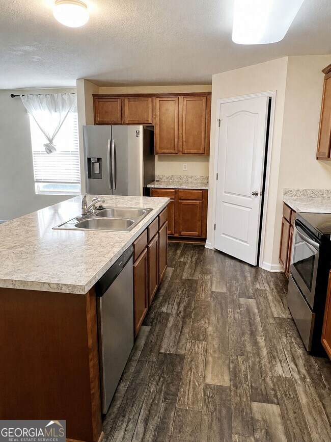 Building Photo - 228 Brooklet Cir