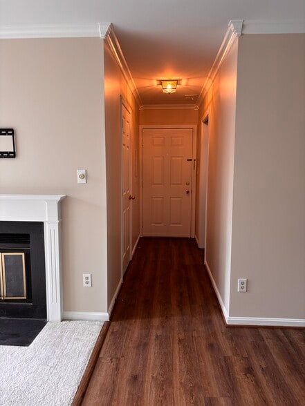 Building Photo - 2807 Lee Oaks Ct