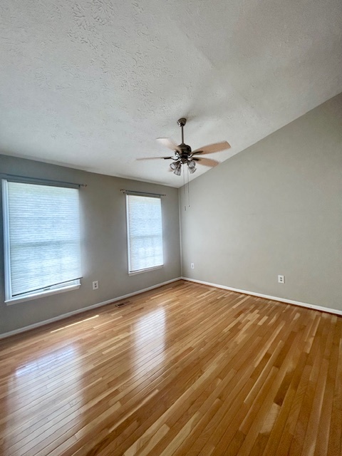 Building Photo - 7 Willwood Ct