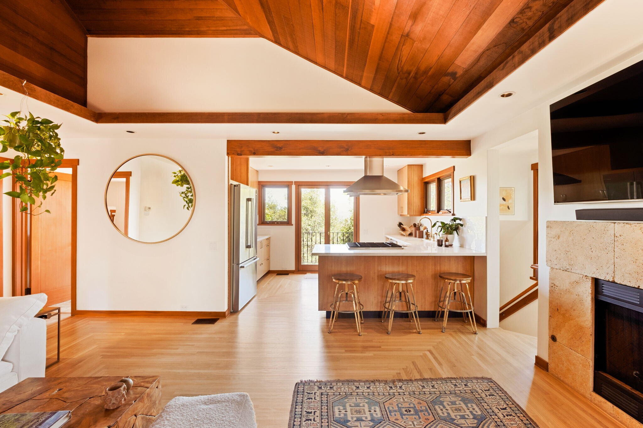 Building Photo - 21071 Waveview Dr