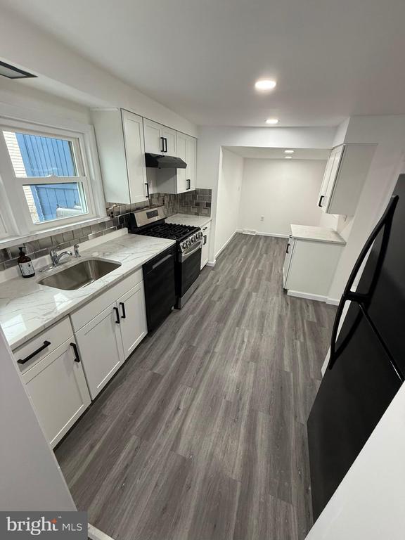 Building Photo - 109 N Main St