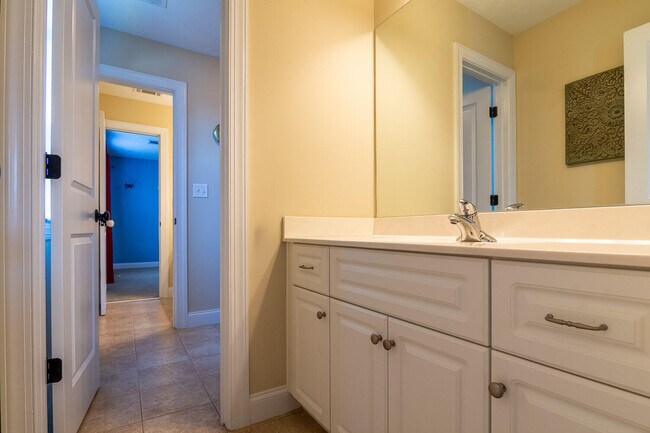 Building Photo - 1204 Berkley Hills Pass