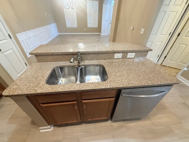 Building Photo - 951 Hendrick Ave