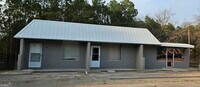 Building Photo - 4 E Main St