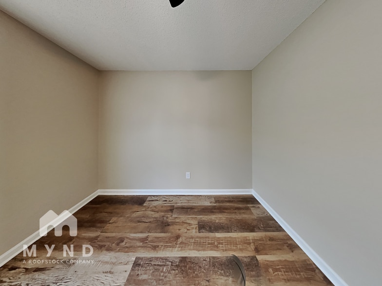 Building Photo - 89 Connie Dr