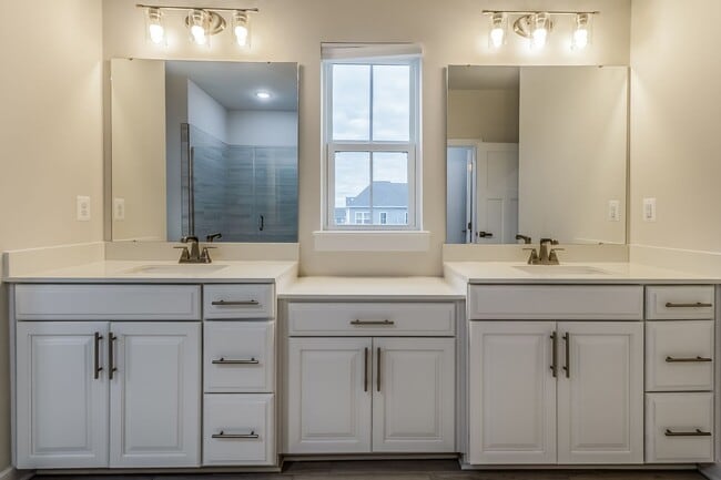 Building Photo - 2023 Hartland Stunner—6BR with 3-Car Garage