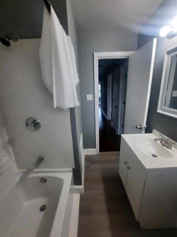 Building Photo - 716 E Highland Ave