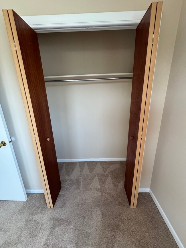 Building Photo - 17 E Park St