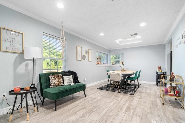 Building Photo - 1907 Briarcreek Blvd