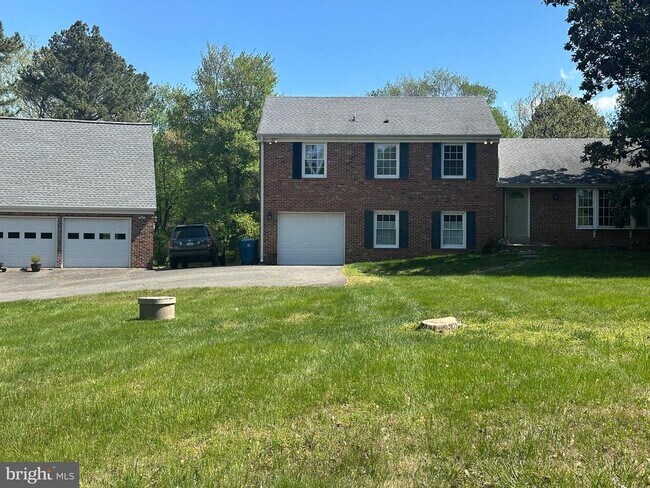 Building Photo - 703 Kentland Dr