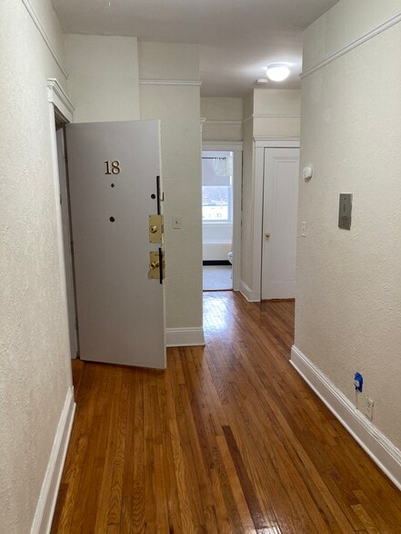 Building Photo - 1629 Commonwealth Ave