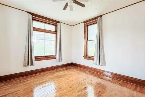 Building Photo - 619 Hamburg Ave