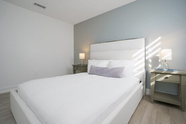 Building Photo - 20075 SW 87th Pl