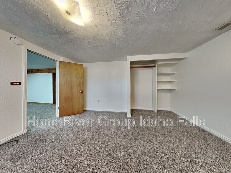Building Photo - 420 8th St