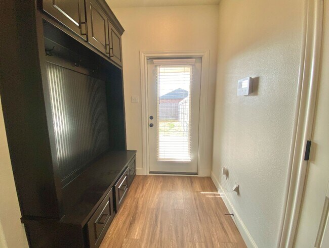 Building Photo - Now PRE- LEASING for a July move in - $300 off first month's rent.