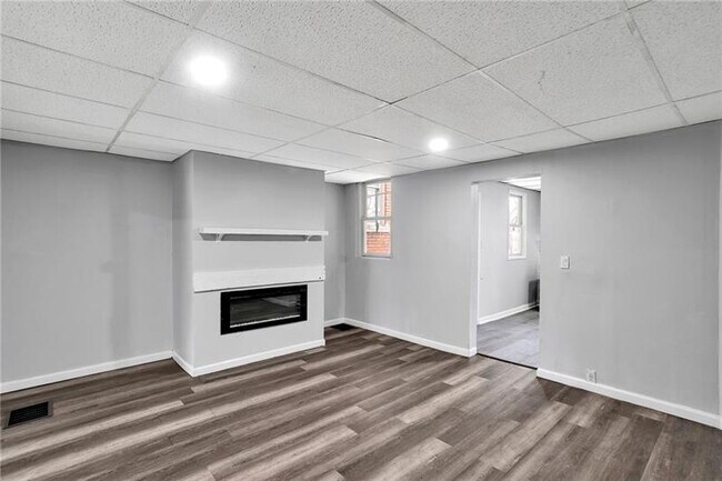 Building Photo - 3246 Richardson Ave