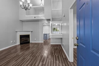 Building Photo - 10660 Holly Ridge Blvd