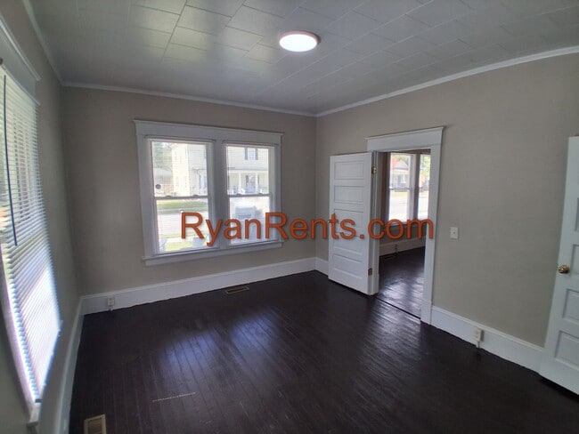 Building Photo - 1205 S Franklin St