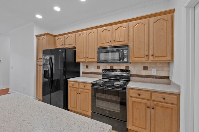 Building Photo - 614 Greene Dr