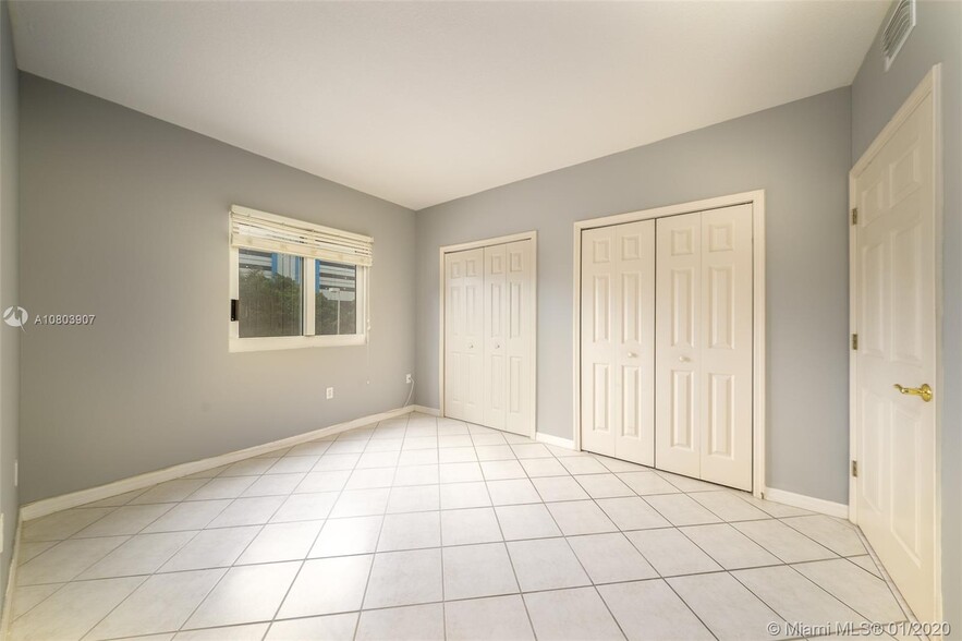 Building Photo - 3500 Coral Way