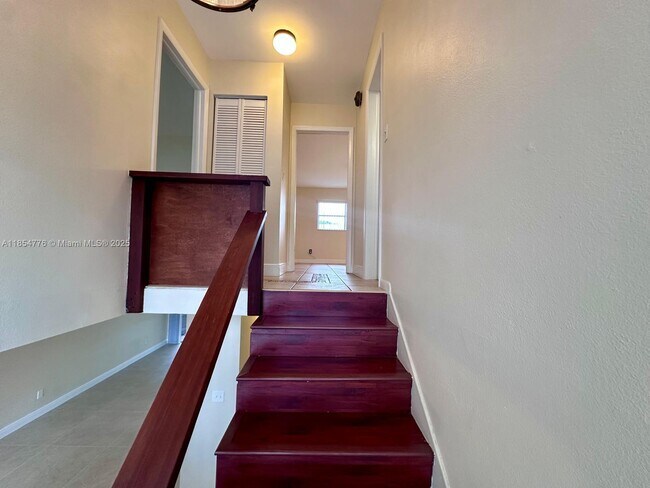 Building Photo - 11339 SW 71st Ln