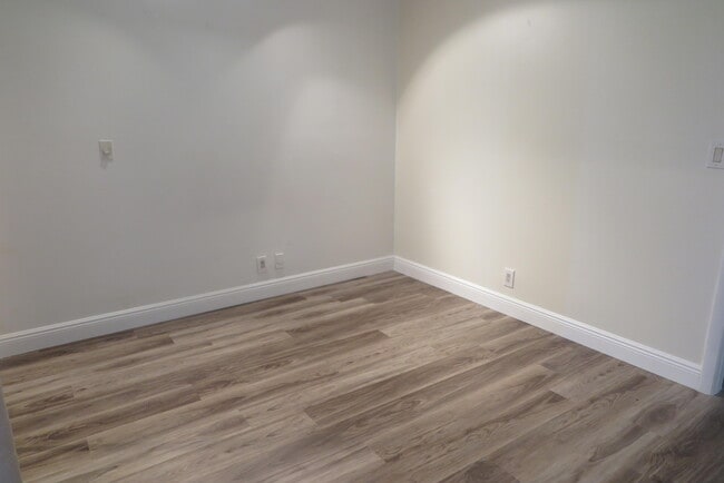 Building Photo - 6562 Boca Del Mar Dr