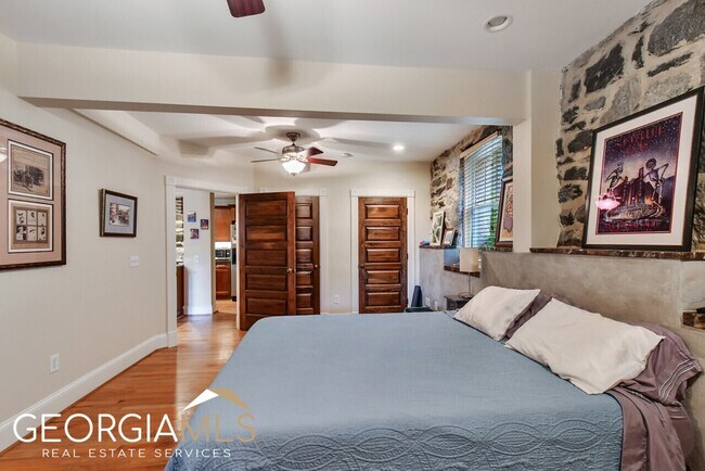 Building Photo - 841 Argonne Ave NE