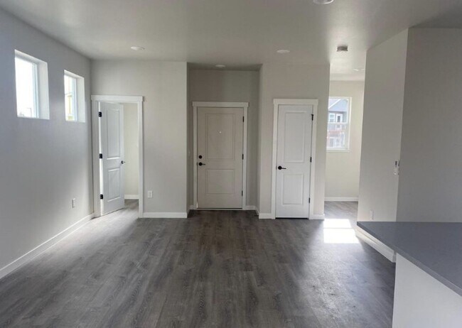 Building Photo - Modern 3-Bedroom Home in Bellingham!