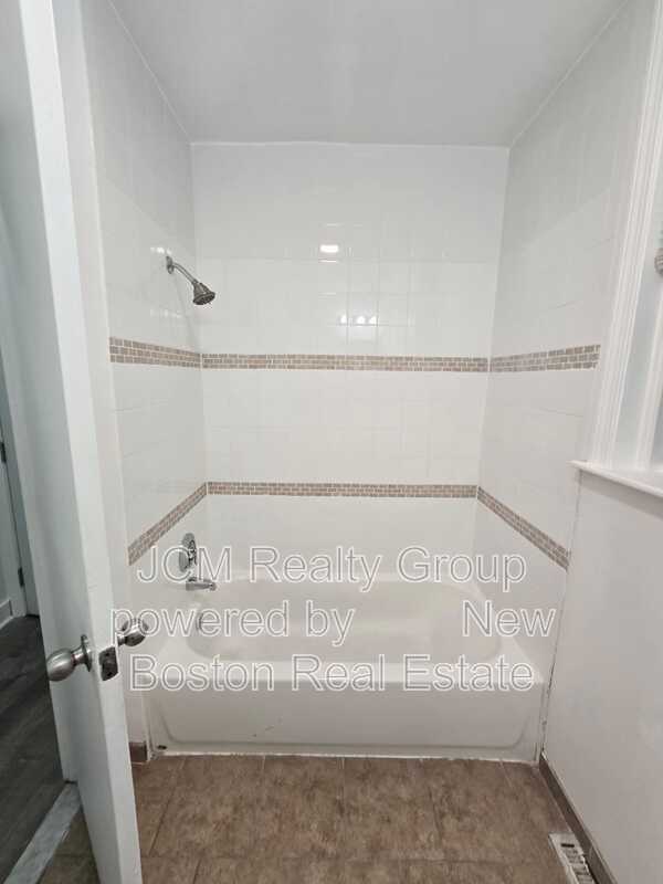 Building Photo - 128 Shawmut St