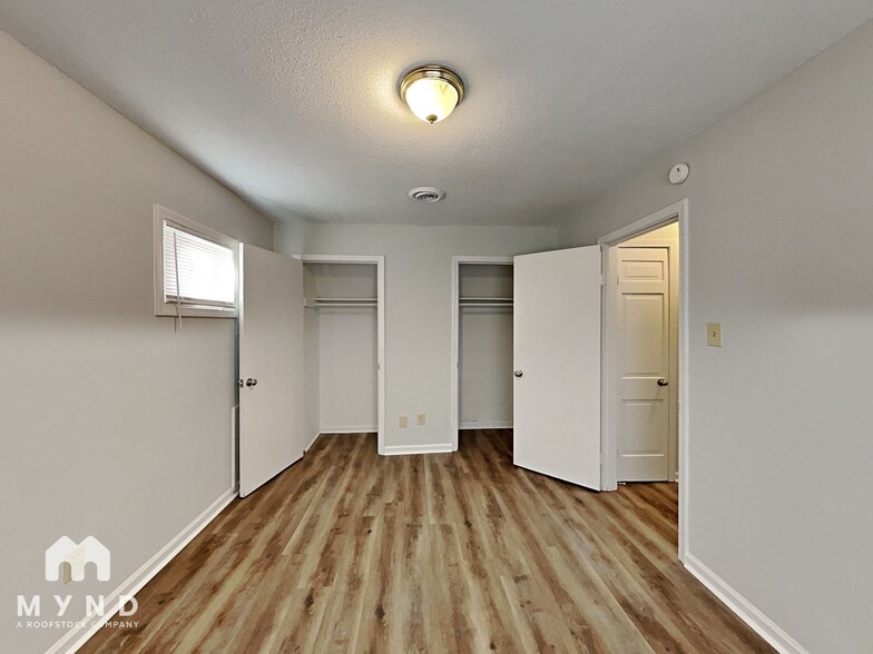 Building Photo - 4100 Navaho Ave