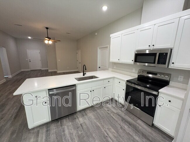 Building Photo - 4880 E Spencer Field Rd