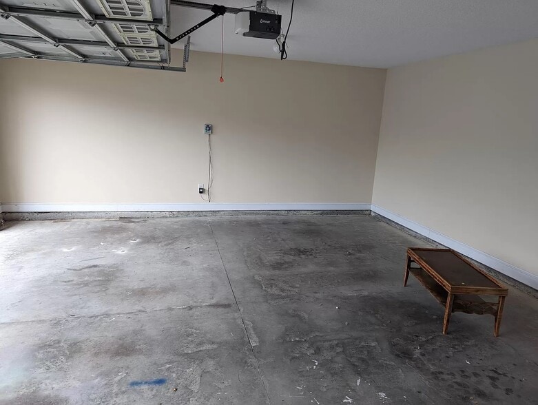 Garage - 210 Guyett Ave