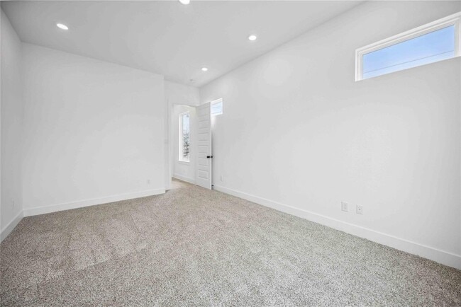 Building Photo - 8103 Calhoun Rd