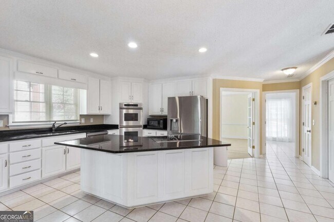 Building Photo - 4565 Ashmore Cir